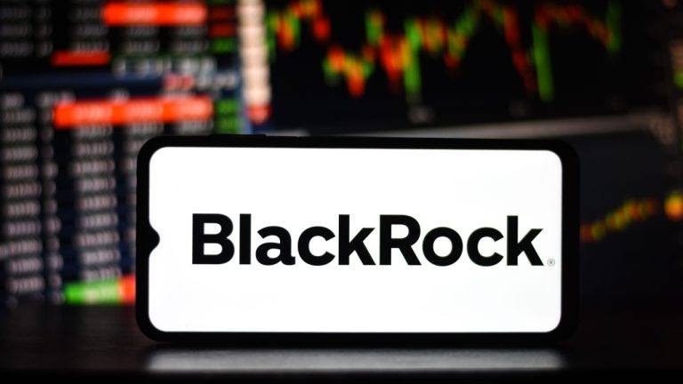 blackrock-incorporates-bitcoin-etf-in-150-billion-portfolio-strategy-768x432-1