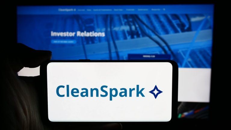 cleanspark-achieves-162-million-in-revenue-at-34000-per-bitcoin-mining-cost-768x432-1