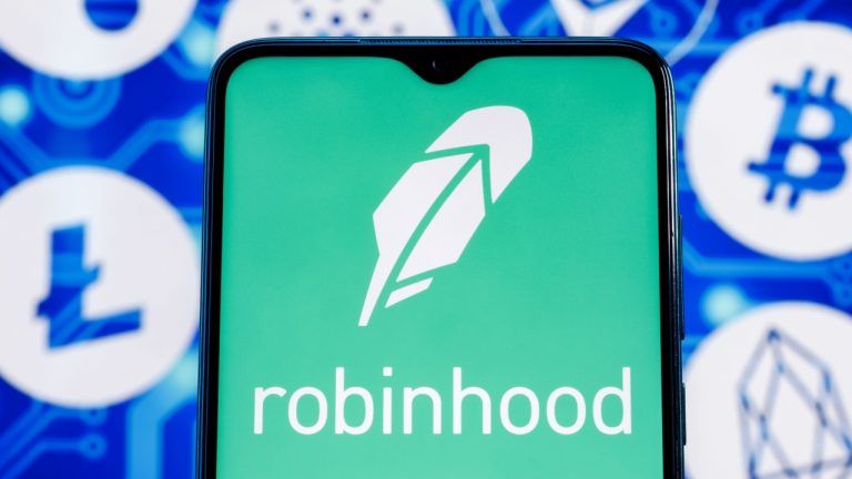 robinhood-reports-record-1-billion-in-q4-revenue-crypto-trading-soars-768x432-1